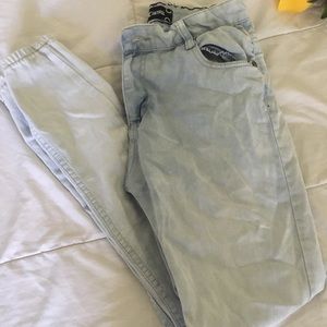 light wash jeans 🌟